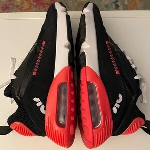Nike Air Max 2090 Size 5.5 Men / Big Kid